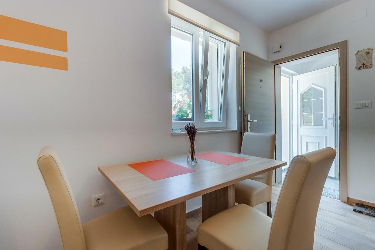 Apartmani Danica نيغيزيني المظهر الخارجي الصورة